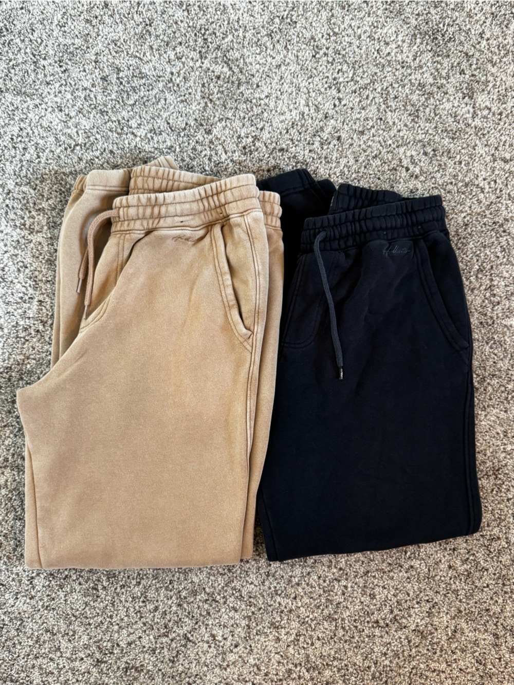2 Pair Men’s Hollister Joggers Size Medium Tall